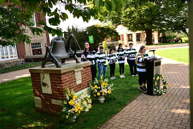 Student Alumni Council  Ringing the Memorial Bell at Memorial Bell Ringing Ceremony
